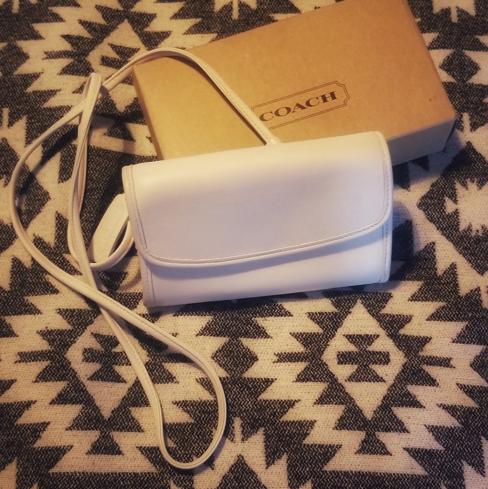 Coach Envelope Swing Purse in White